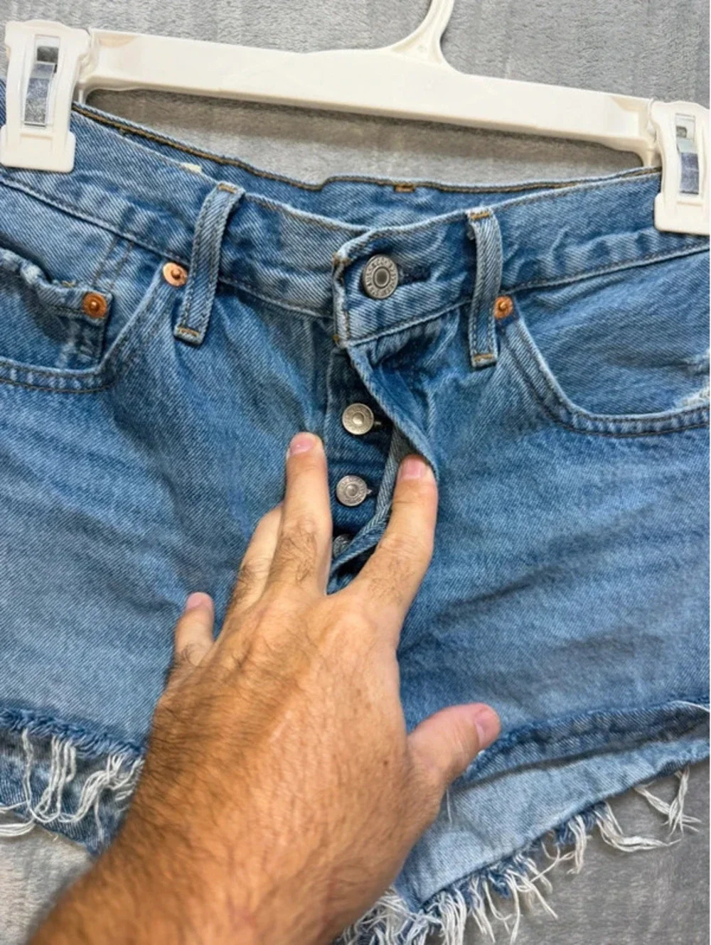 Levis Premium 501 Original High Rise Cut Off Denim Shorts Medium Wash Size W27